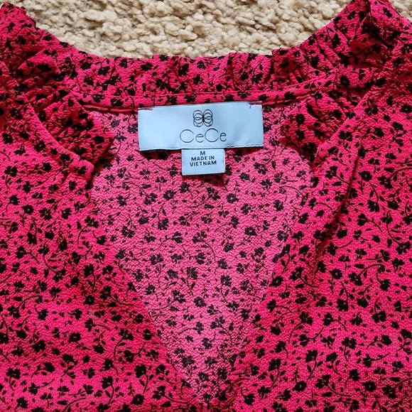 CeCe Ruffle Collar V-Neck ¾Length sleeve blouse Size M Colors magenta & black - Picture 3 of 13